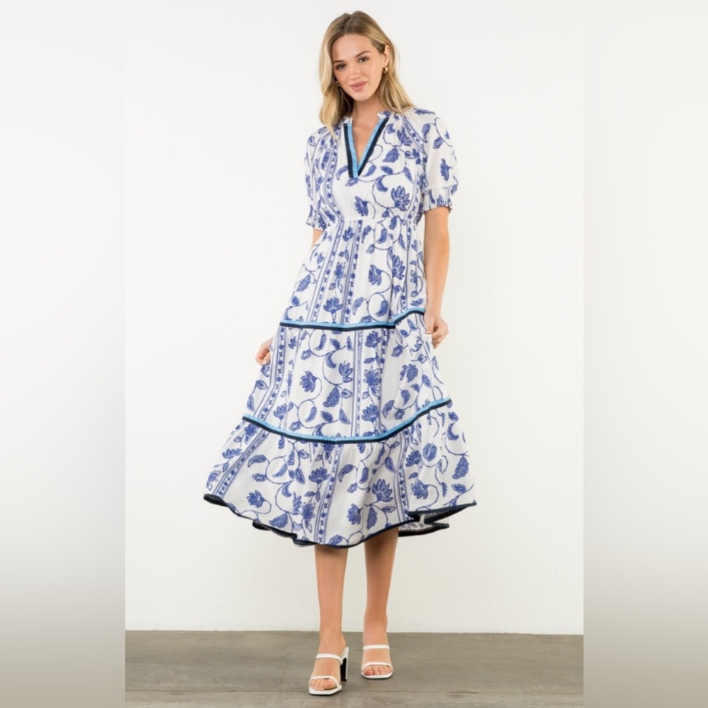THML Beatrix Short Sleeve Print Tiered Midi Dress Blue Floral XS